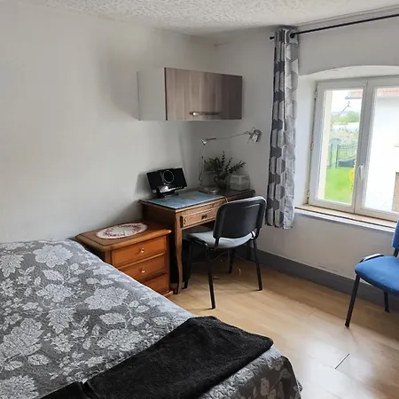 Séjour chez l'habitant 18 M2 *